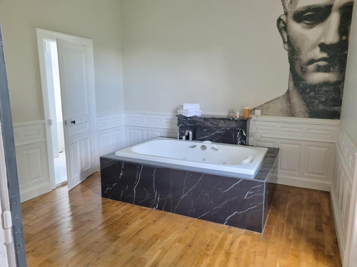 Villa Mura Gite Luxe Avec Piscine Et Spa Campagne Et Grand Air Nouvelle Aquitaine Correze Neuvic  Luaran gambar