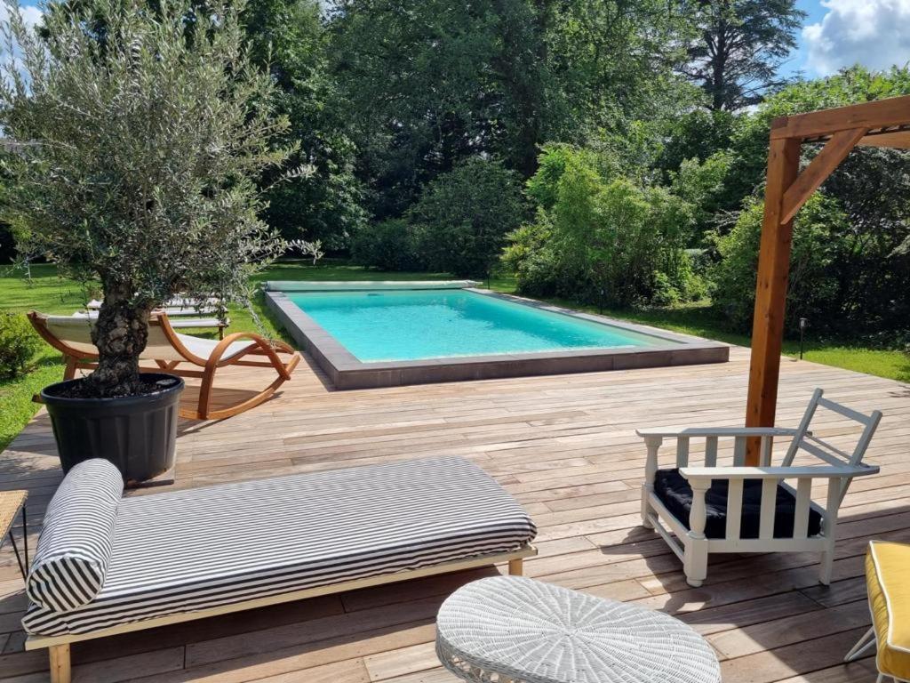 Villa Mura Gite Luxe Avec Piscine Et Spa Campagne Et Grand Air Nouvelle Aquitaine Correze Neuvic  Luaran gambar